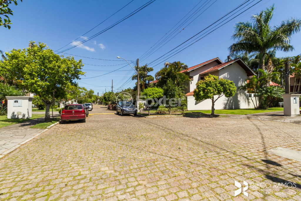 Casa de Condomínio à venda com 3 quartos, 233m² - Foto 36