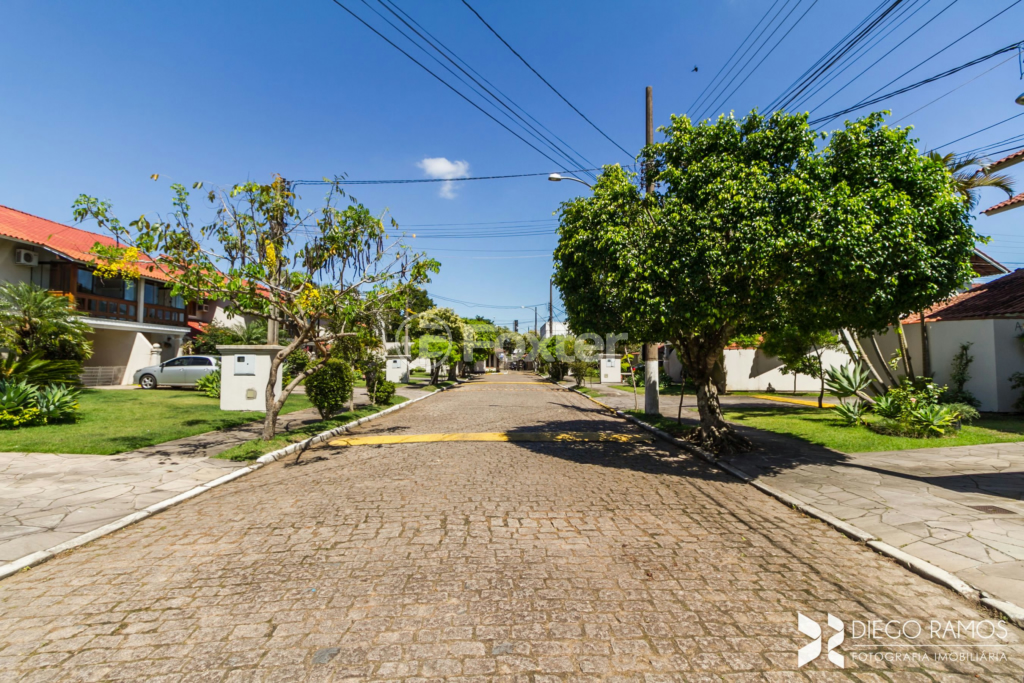 Casa de Condomínio à venda com 3 quartos, 233m² - Foto 46