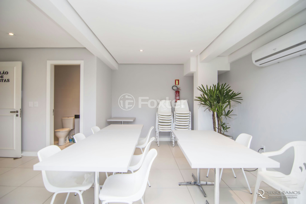 Apartamento à venda com 2 quartos, 69m² - Foto 32