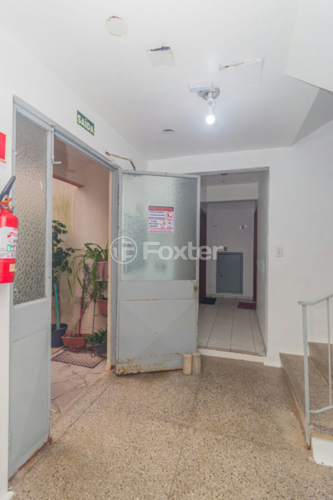 Apartamento à venda com 1 quarto, 42m² - Foto 26