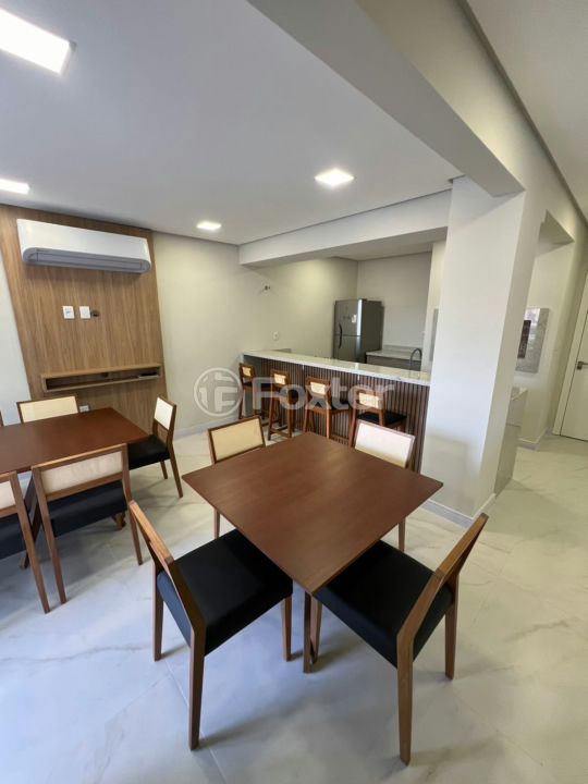 Apartamento à venda com 2 quartos, 75m² - Foto 33