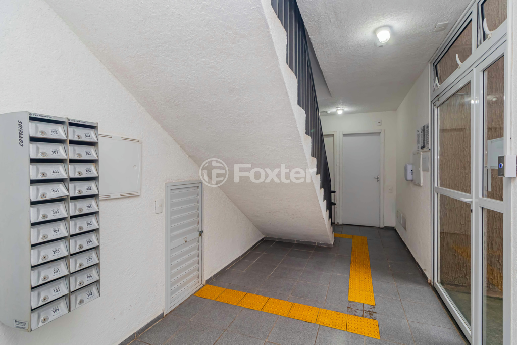 Apartamento à venda com 2 quartos, 41m² - Foto 18
