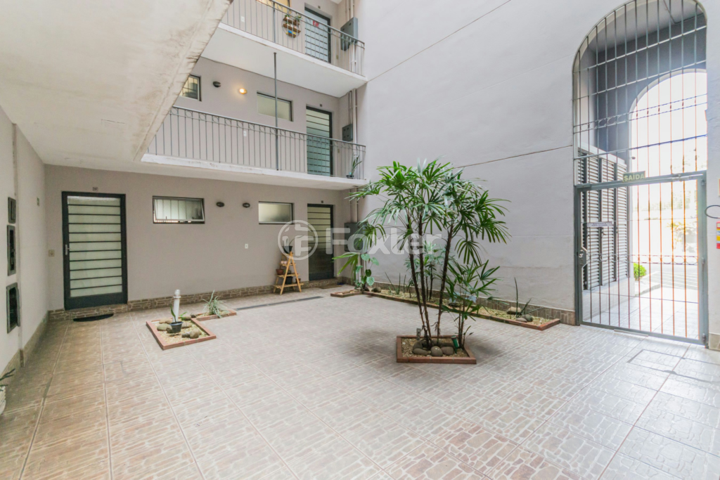 Apartamento à venda com 2 quartos, 44m² - Foto 24