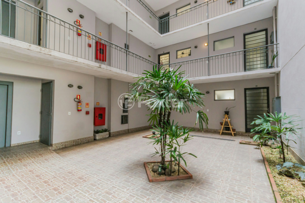 Apartamento à venda com 2 quartos, 44m² - Foto 22