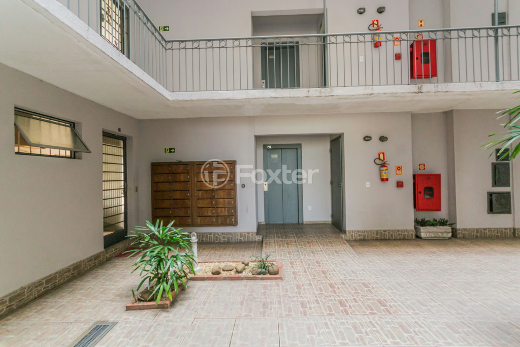 Apartamento à venda com 2 quartos, 44m² - Foto 21