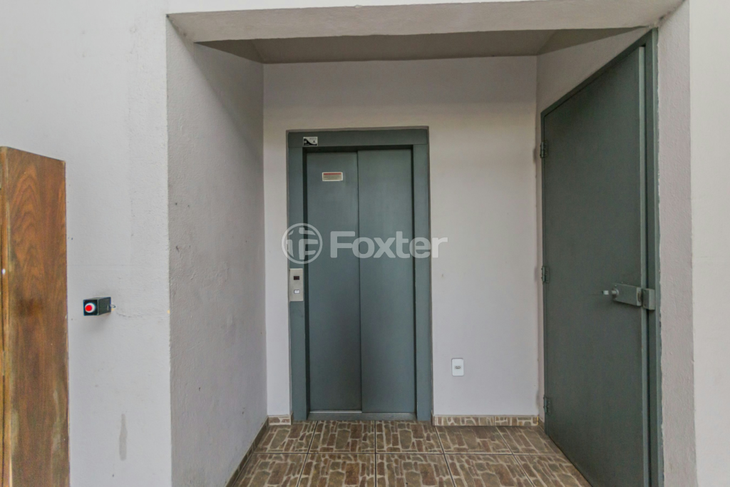 Apartamento à venda com 2 quartos, 44m² - Foto 25