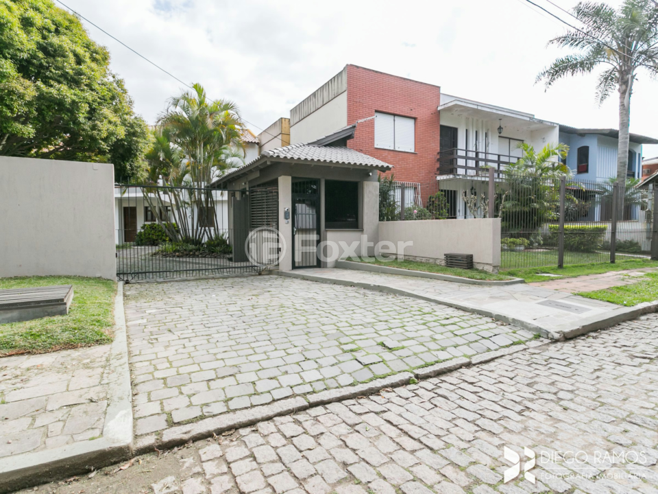 Casa de Condomínio à venda com 5 quartos, 216m² - Foto 45