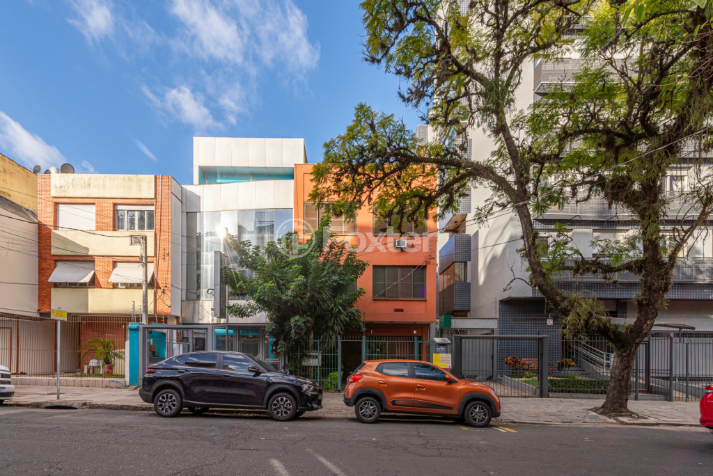 Casa à venda com 8 quartos, 450m² - Foto 25