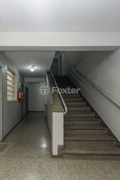 Apartamento à venda com 2 quartos, 68m² - Foto 23