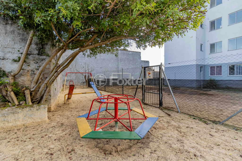 Apartamento à venda com 2 quartos, 40m² - Foto 32