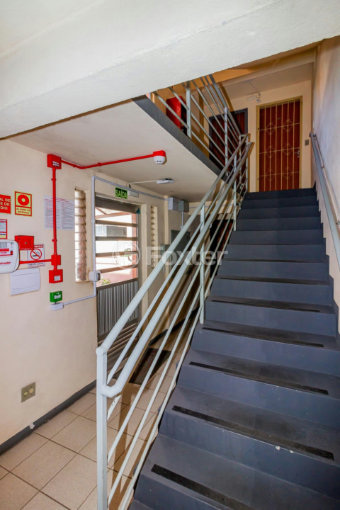 Apartamento à venda com 2 quartos, 37m² - Foto 28