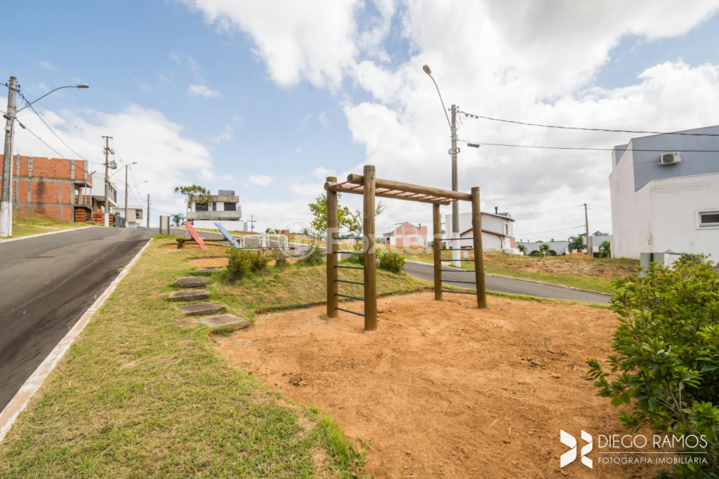 Casa de Condomínio à venda com 3 quartos, 213m² - Foto 35