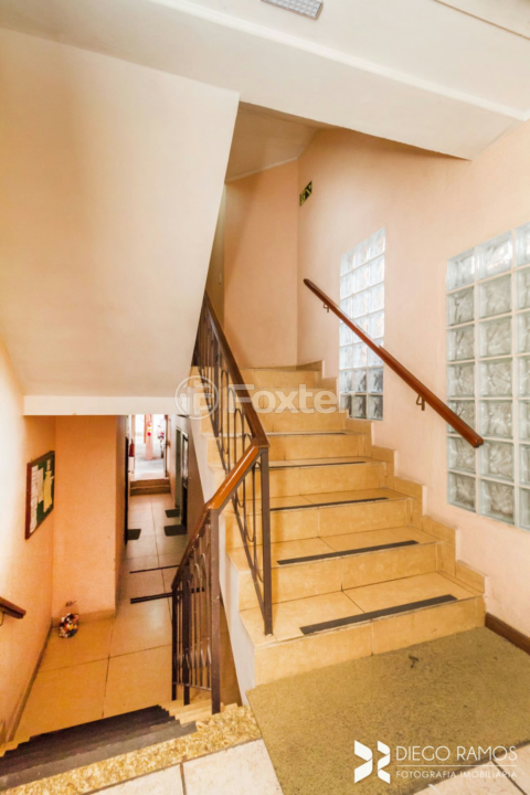 Apartamento à venda com 2 quartos, 76m² - Foto 27