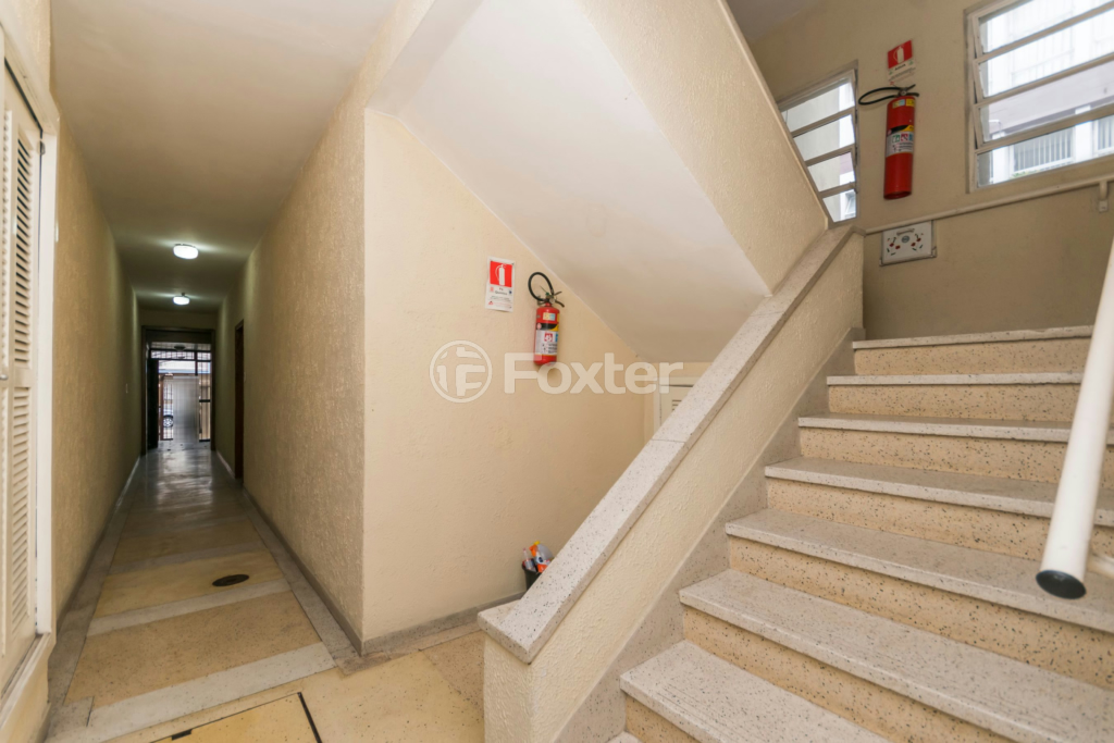 Apartamento à venda com 2 quartos, 62m² - Foto 33