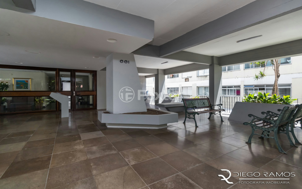 Apartamento à venda com 2 quartos, 79m² - Foto 18