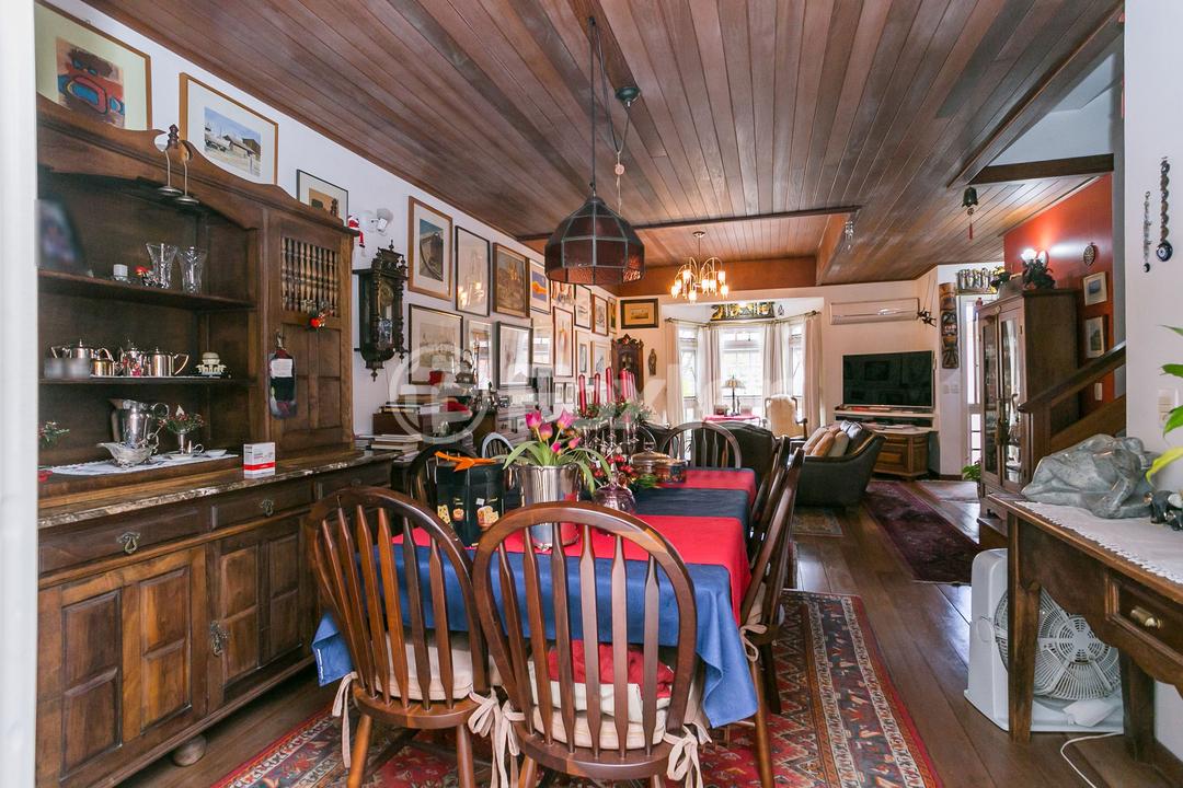 Casa de Condomínio à venda com 3 quartos, 224m² - Foto 8