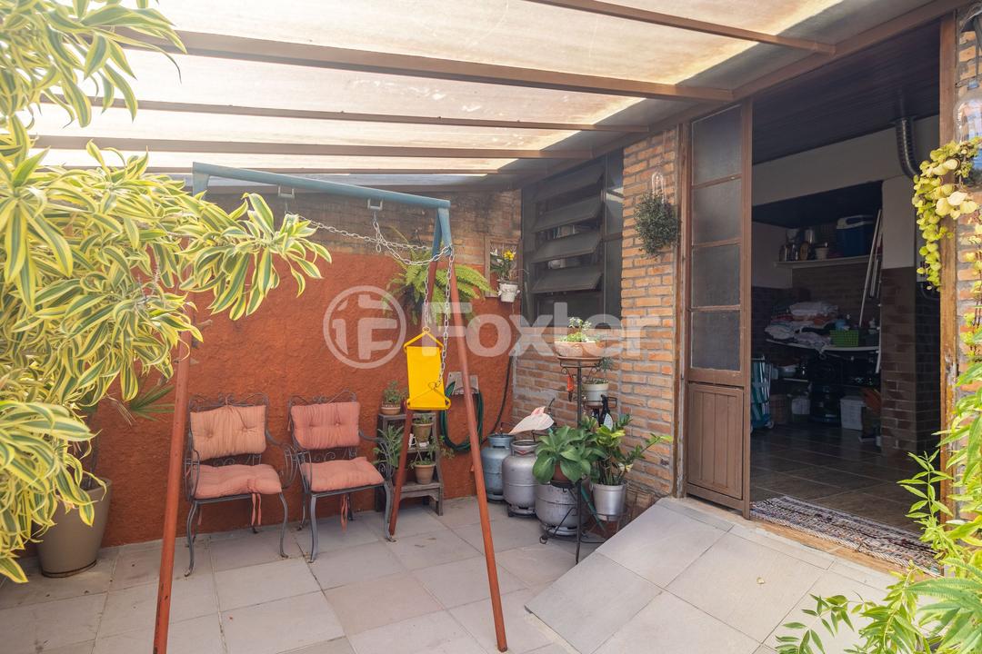 Casa à venda com 3 quartos, 220m² - Foto 24