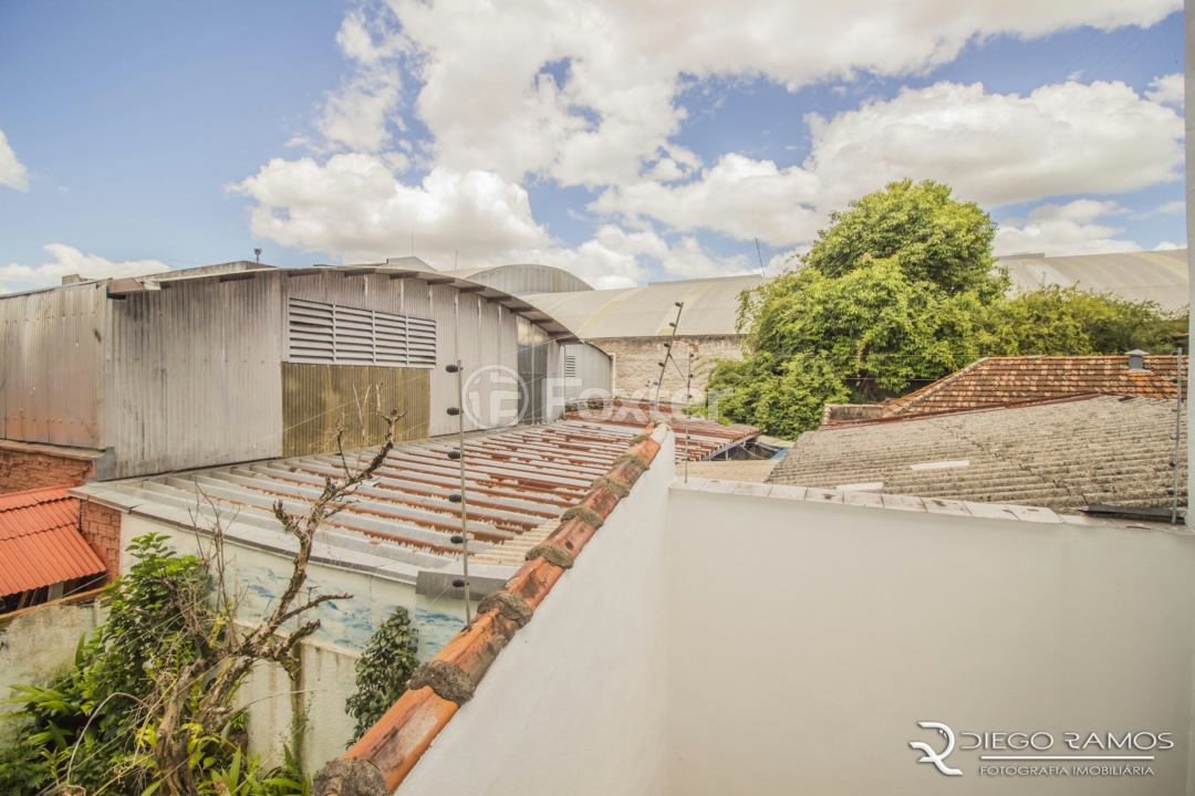 Casa à venda com 3 quartos, 440m² - Foto 14