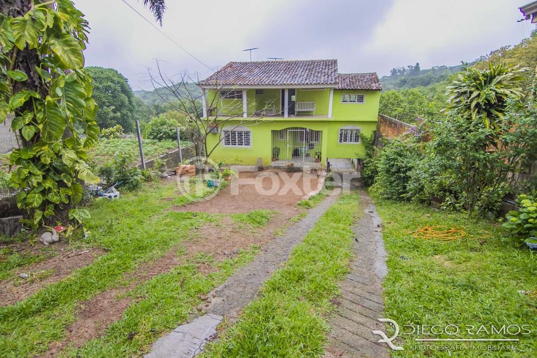 Casa de Condomínio à venda com 5 quartos, 300m² - Foto 1