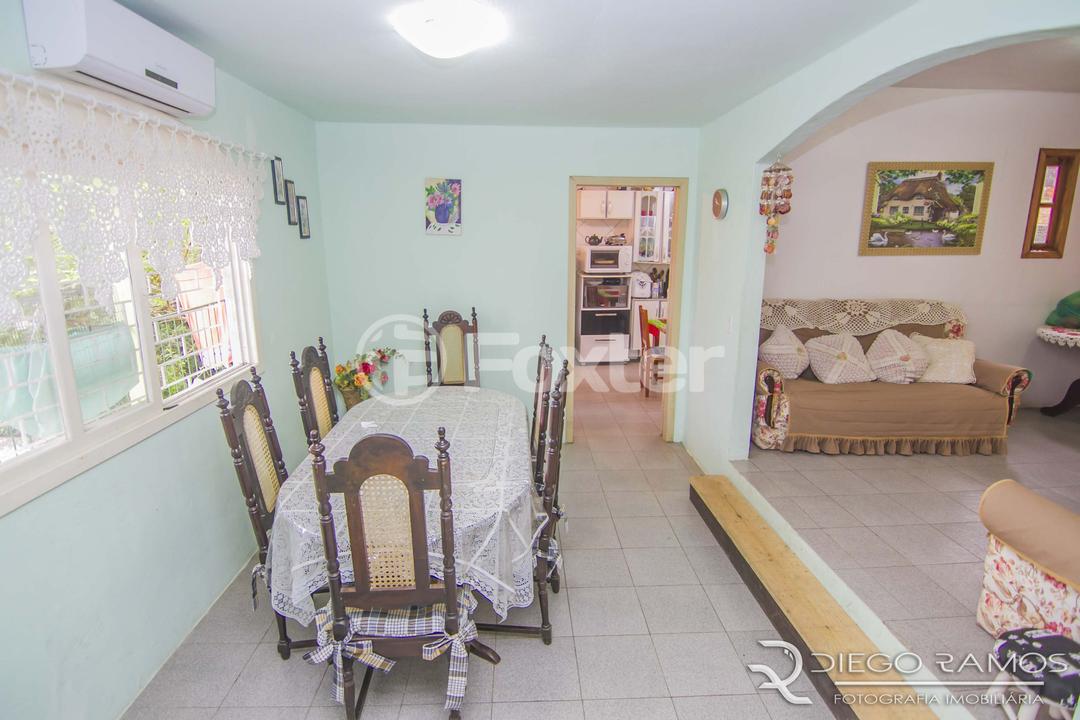 Casa de Condomínio à venda com 5 quartos, 300m² - Foto 4