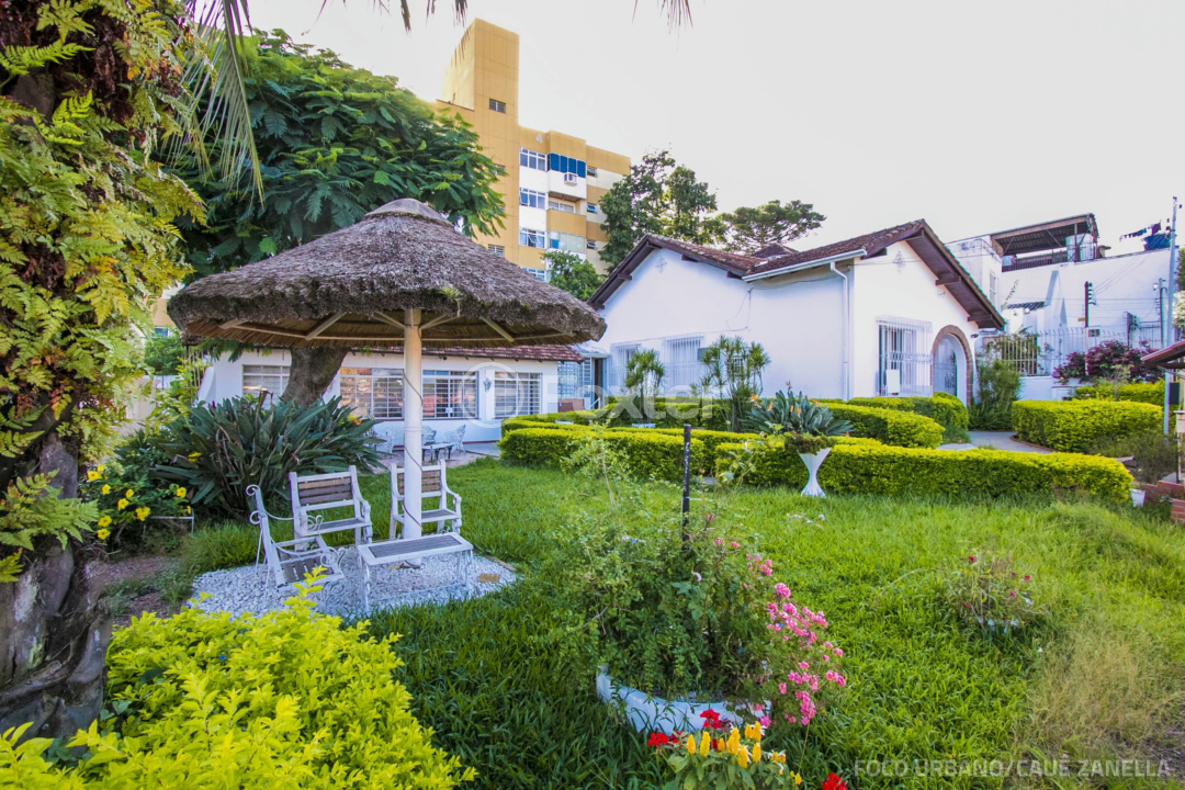 Casa à venda com 4 quartos, 174m² - Foto 2