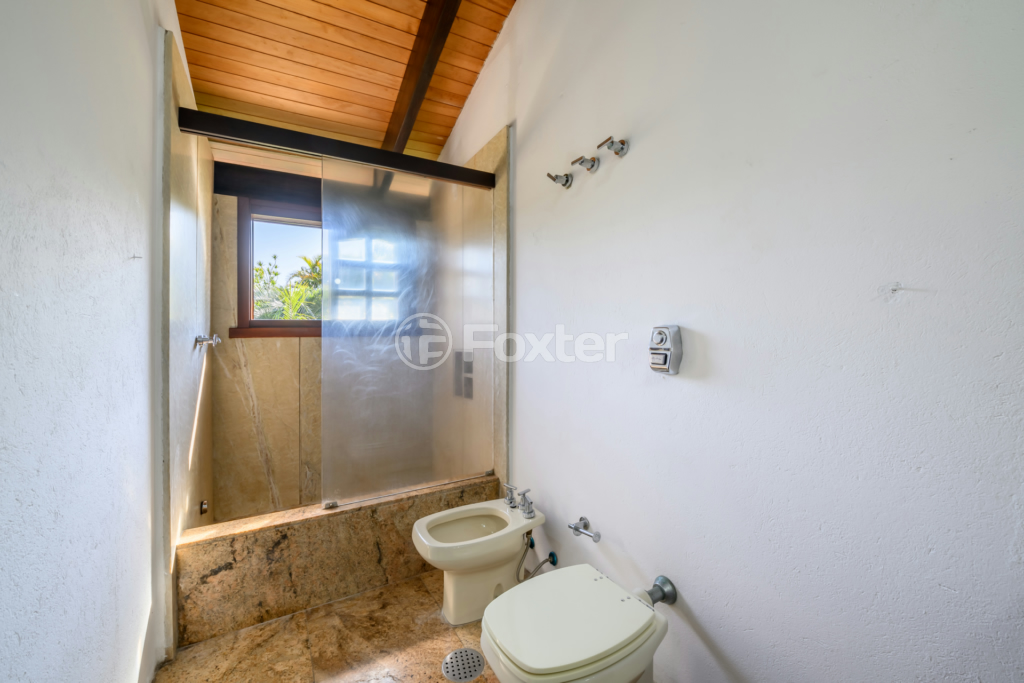 Casa de Condomínio à venda com 4 quartos, 600m² - Foto 35