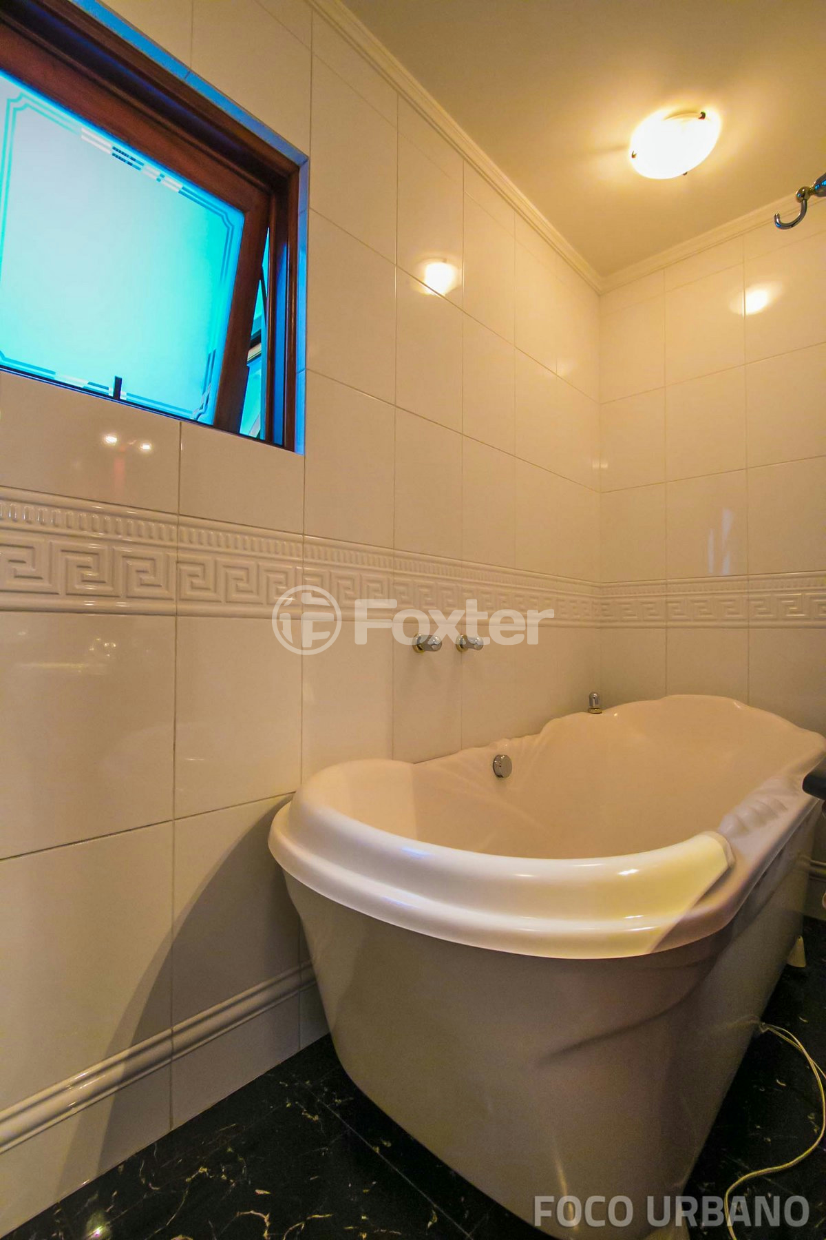 Casa à venda com 4 quartos, 365m² - Foto 17