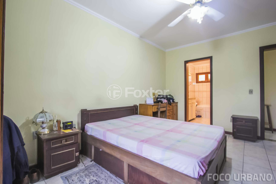 Casa à venda com 3 quartos, 266m² - Foto 9