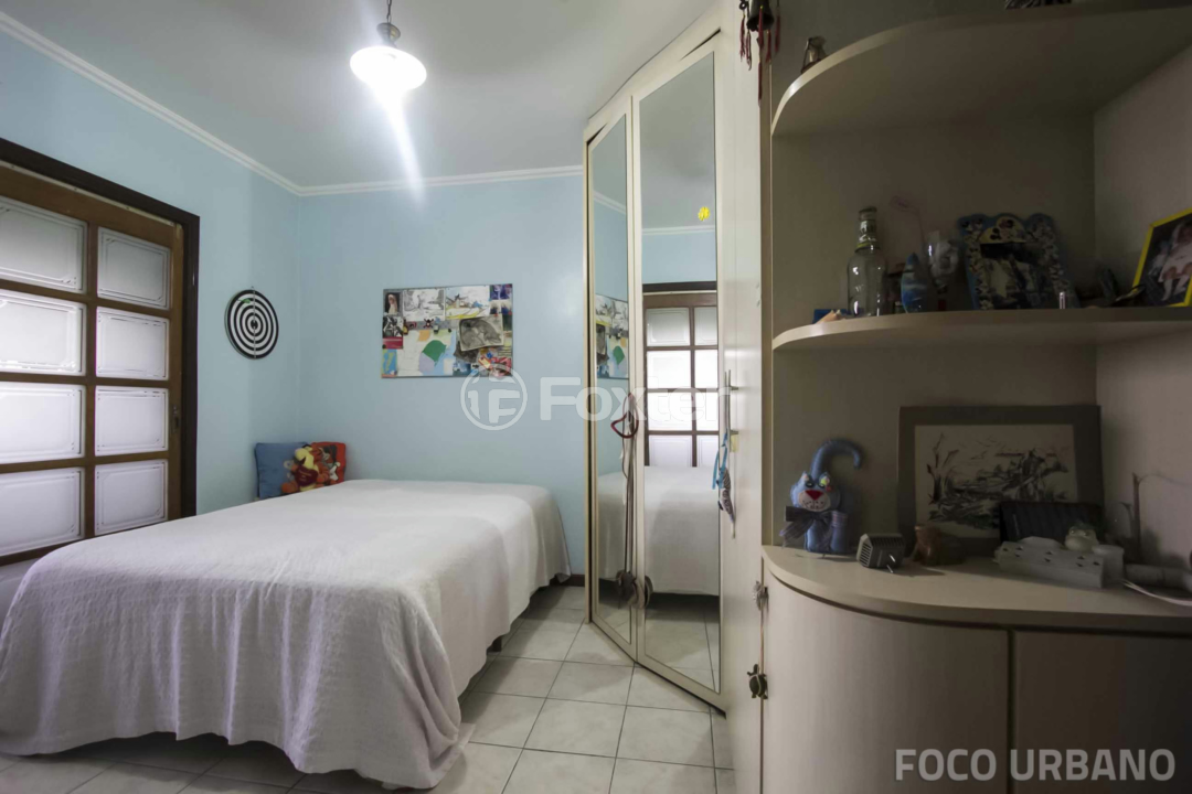 Casa à venda com 3 quartos, 266m² - Foto 14