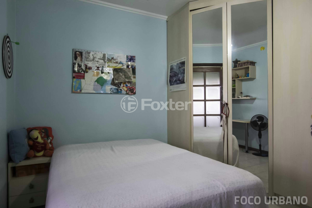 Casa à venda com 3 quartos, 266m² - Foto 18