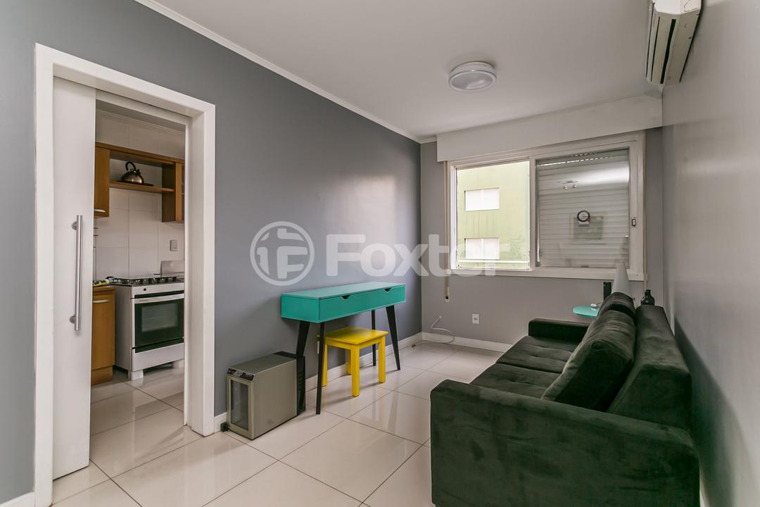 Apartamento à venda com 2 quartos, 63m² - Foto 2