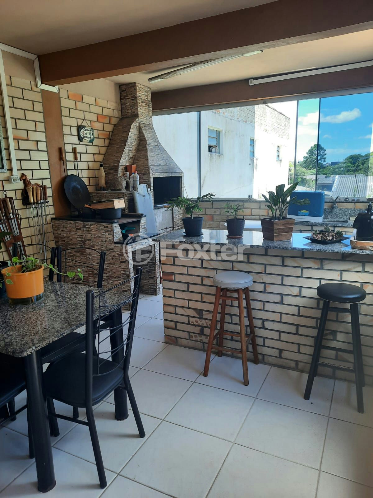 Casa à venda com 3 quartos, 330m² - Foto 4