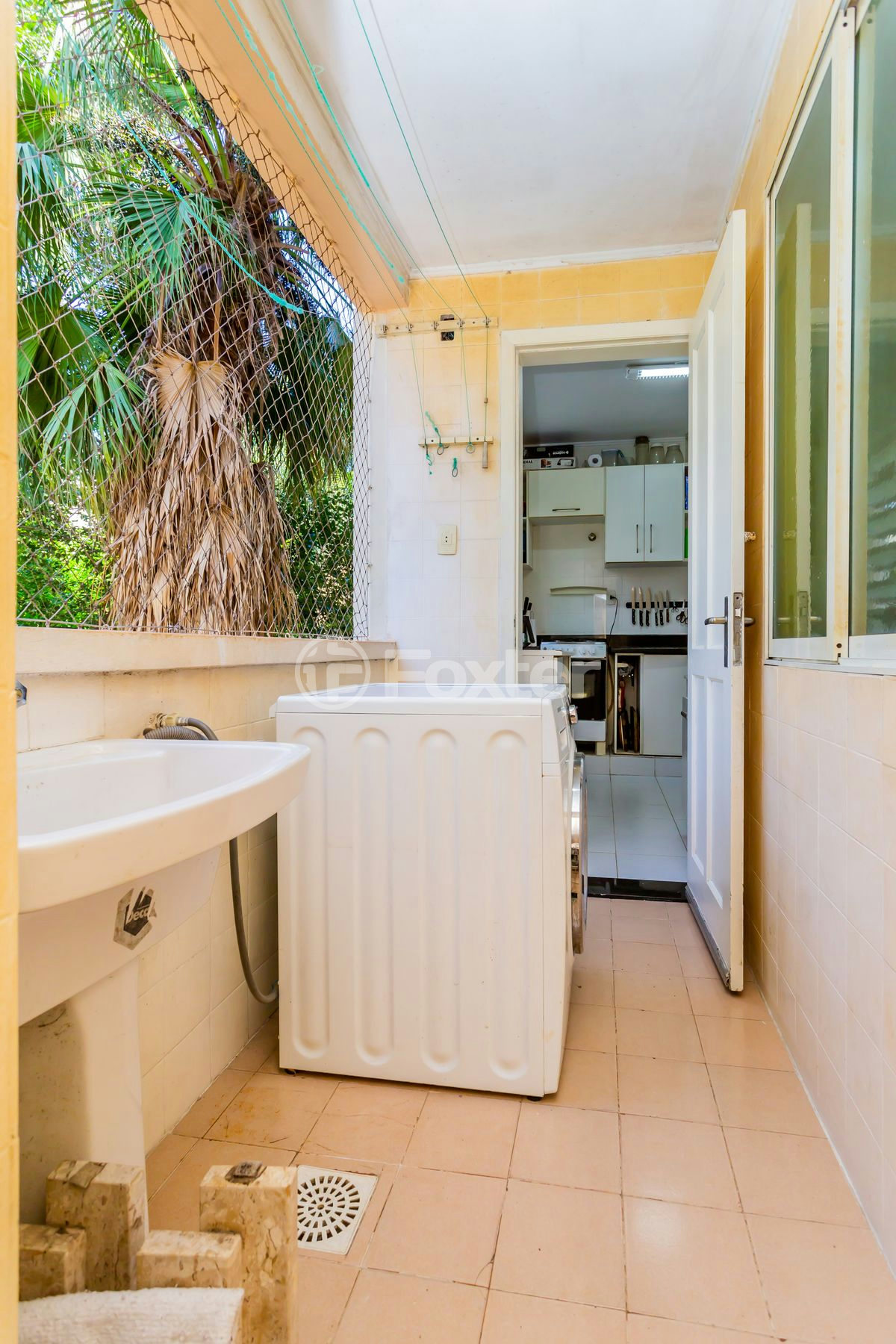 Apartamento à venda com 3 quartos, 75m² - Foto 16