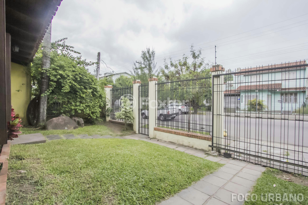 Casa à venda com 6 quartos, 300m² - Foto 29