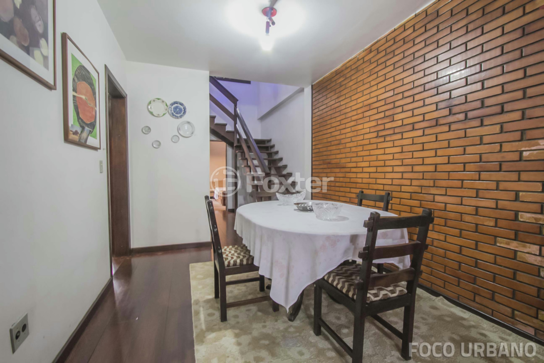 Casa à venda com 6 quartos, 300m² - Foto 5