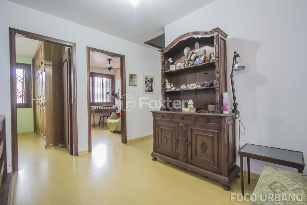Casa à venda com 6 quartos, 300m² - Foto 9