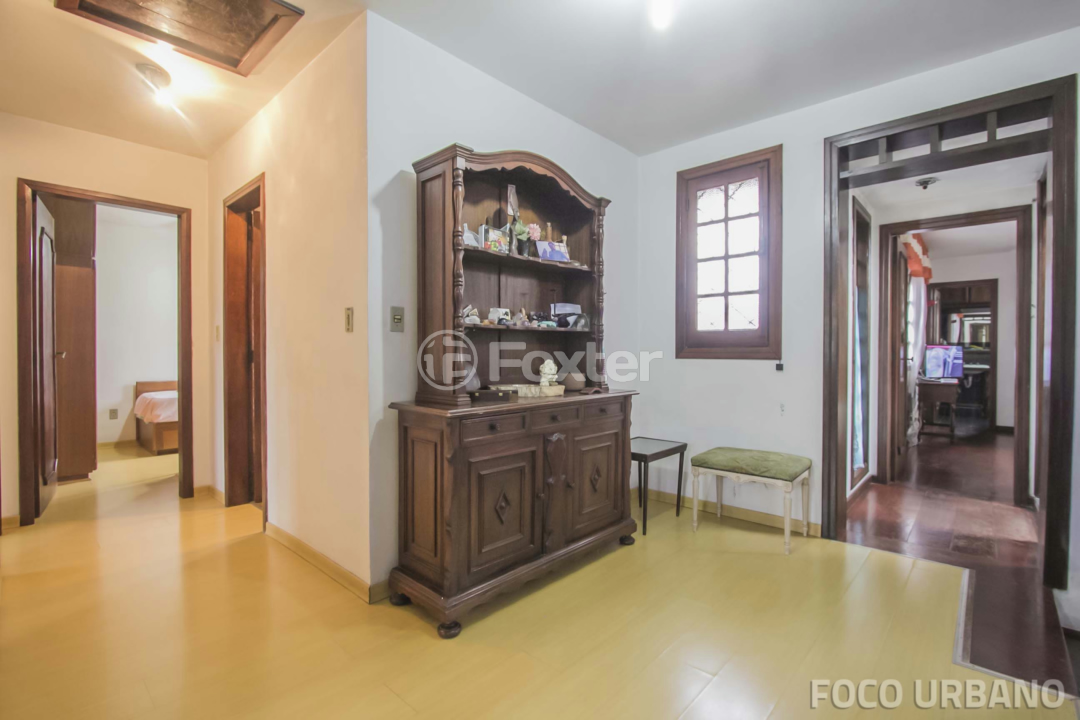 Casa à venda com 6 quartos, 300m² - Foto 16