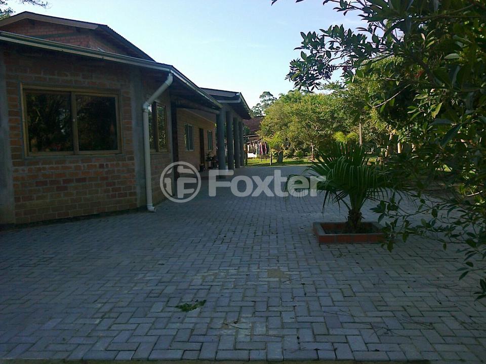 Casa à venda com 4 quartos, 230m² - Foto 2