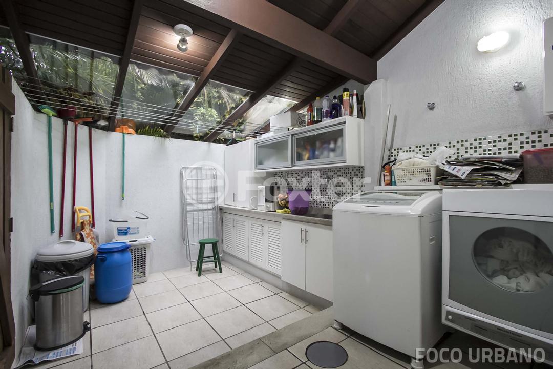 Casa de Condomínio à venda com 3 quartos, 233m² - Foto 28