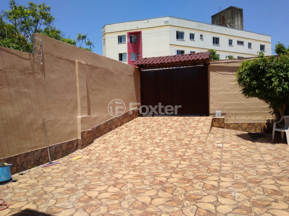 Casa à venda com 3 quartos, 210m² - Foto 3