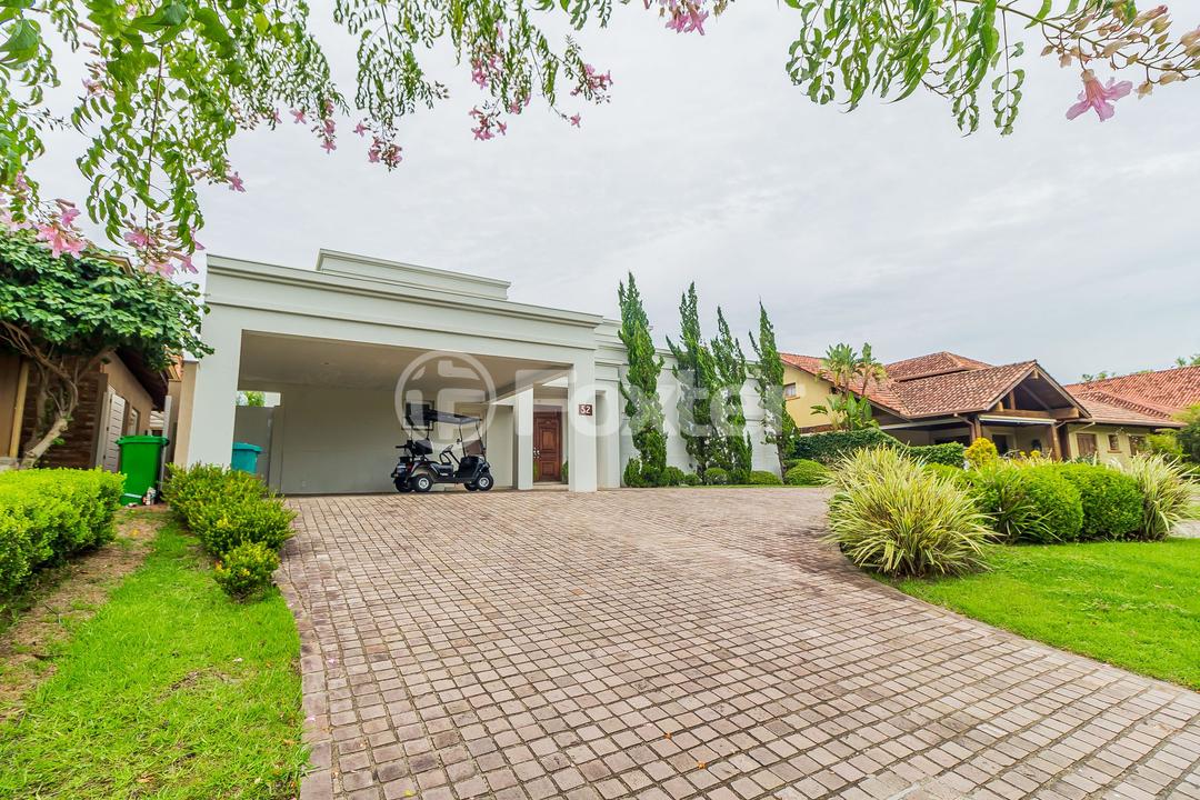 Casa de Condomínio à venda com 4 quartos, 550m² - Foto 3