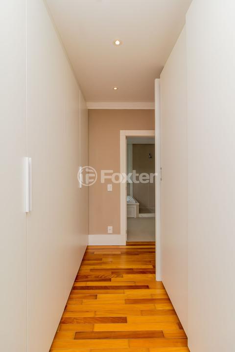 Casa de Condomínio à venda com 4 quartos, 550m² - Foto 46