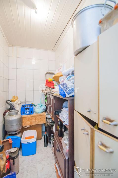 Casa à venda com 6 quartos, 200m² - Foto 15