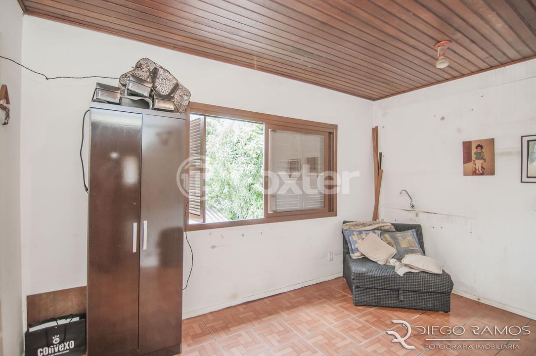 Casa à venda com 6 quartos, 200m² - Foto 22