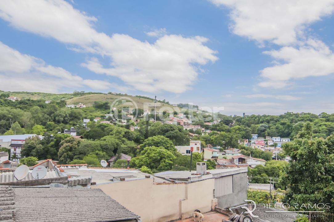 Casa à venda com 6 quartos, 200m² - Foto 30