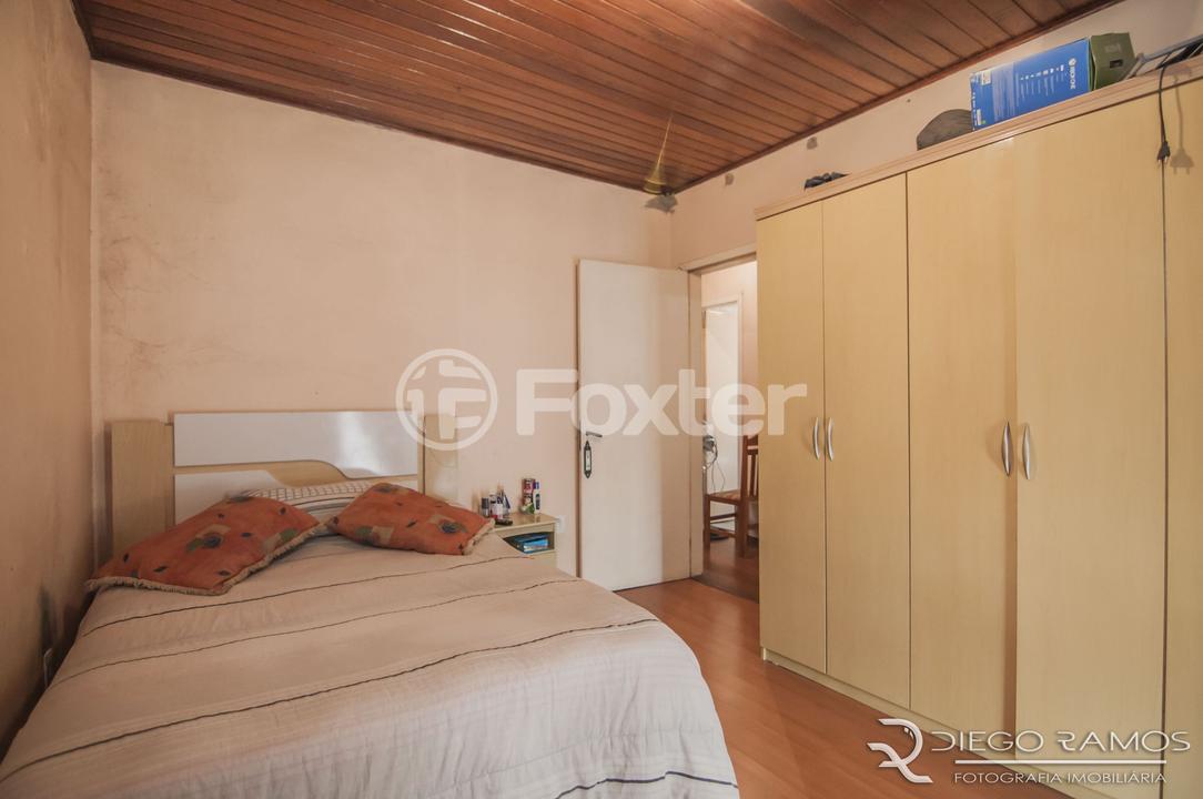 Casa à venda com 6 quartos, 200m² - Foto 33