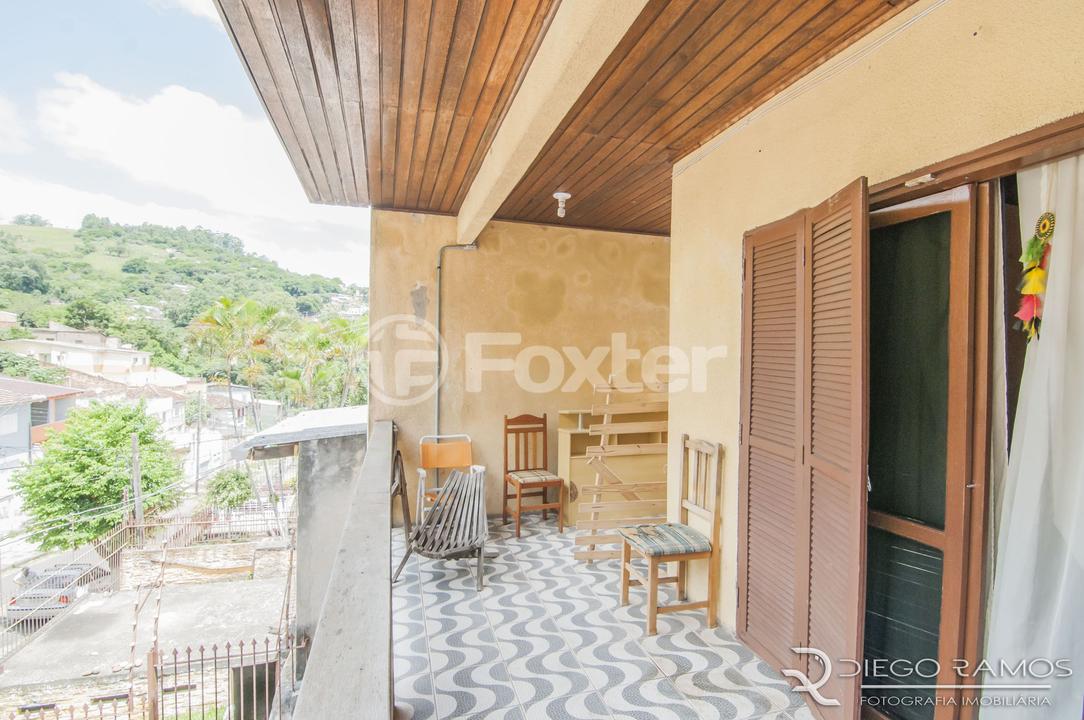 Casa à venda com 6 quartos, 200m² - Foto 34