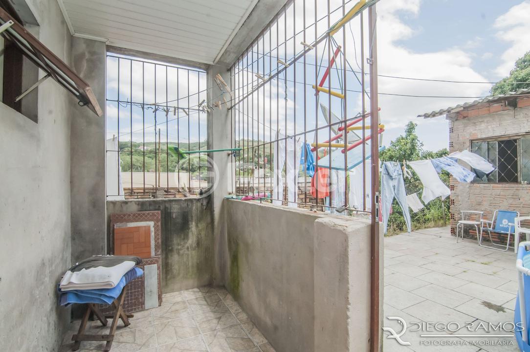 Casa à venda com 6 quartos, 200m² - Foto 41