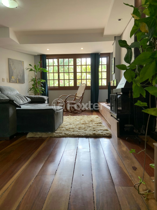 Casa de Condomínio à venda com 4 quartos, 240m² - Foto 5