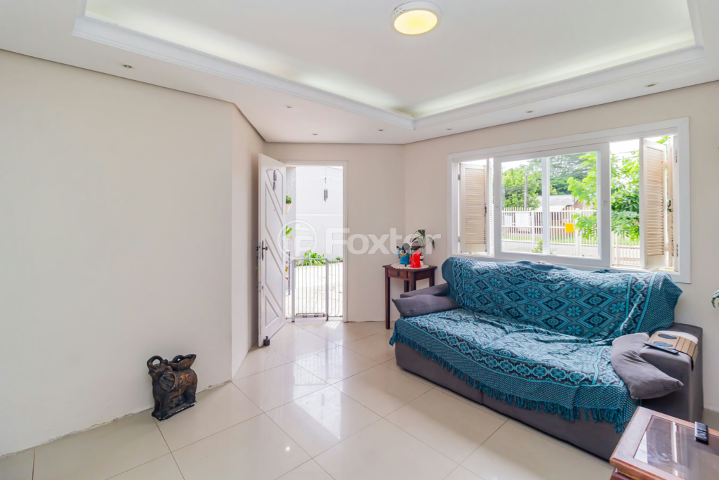 Casa à venda com 4 quartos, 263m² - Foto 1